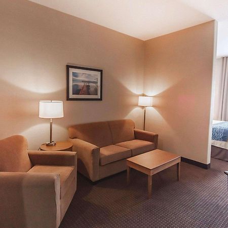 Comfort Inn & Suites Bonnyville Экстерьер фото