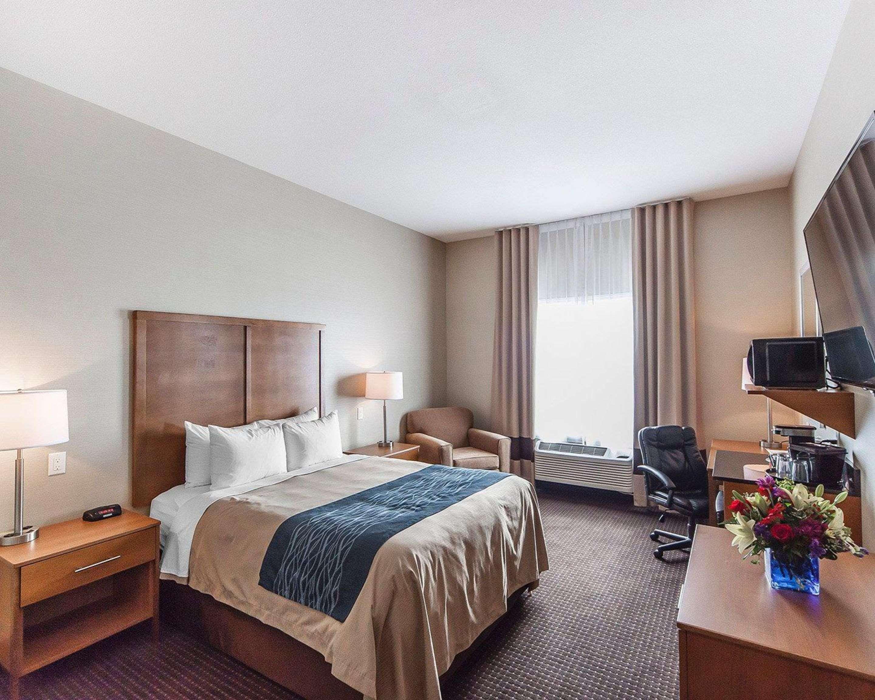 Comfort Inn & Suites Bonnyville Экстерьер фото