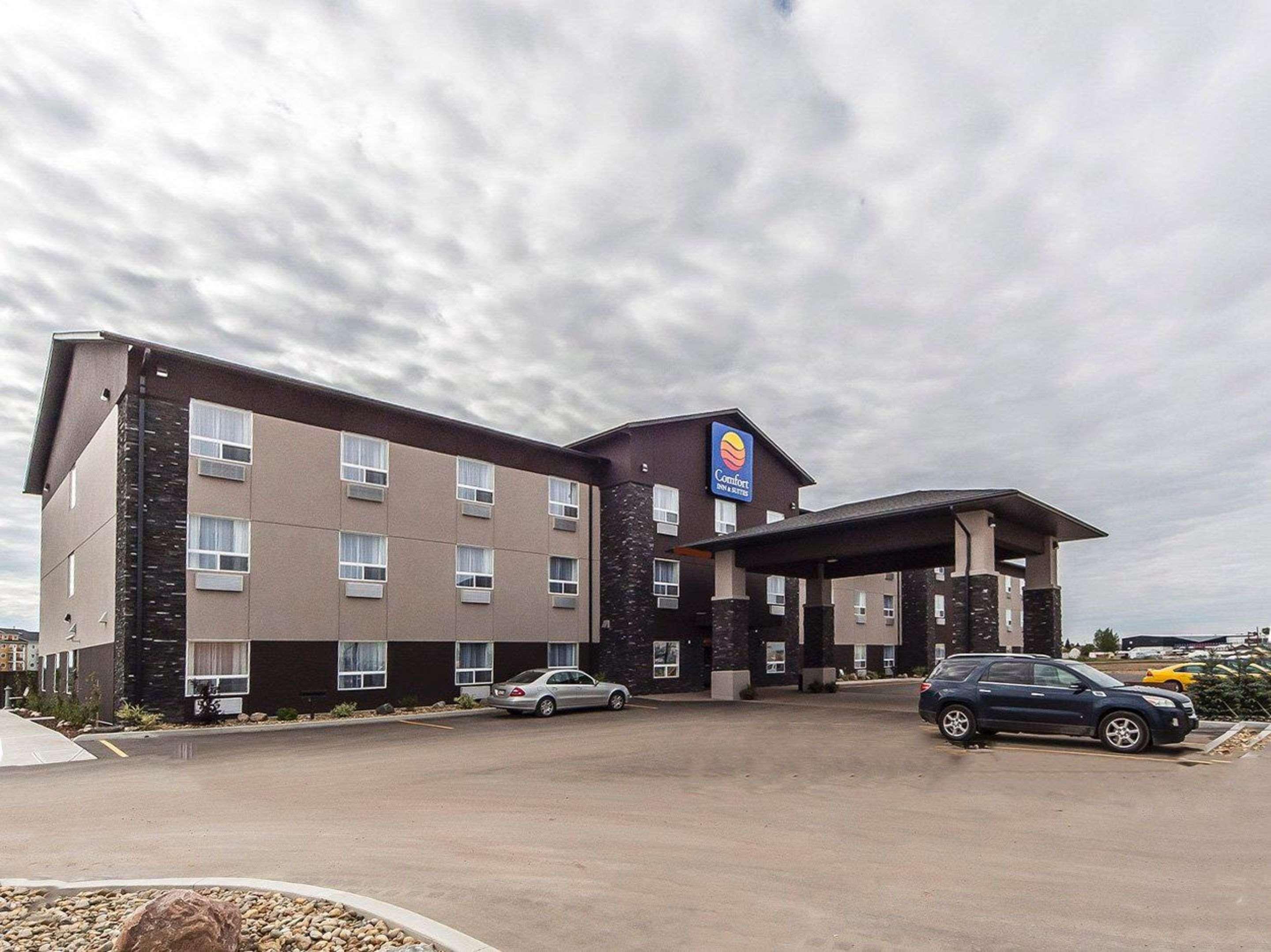 Comfort Inn & Suites Bonnyville Экстерьер фото