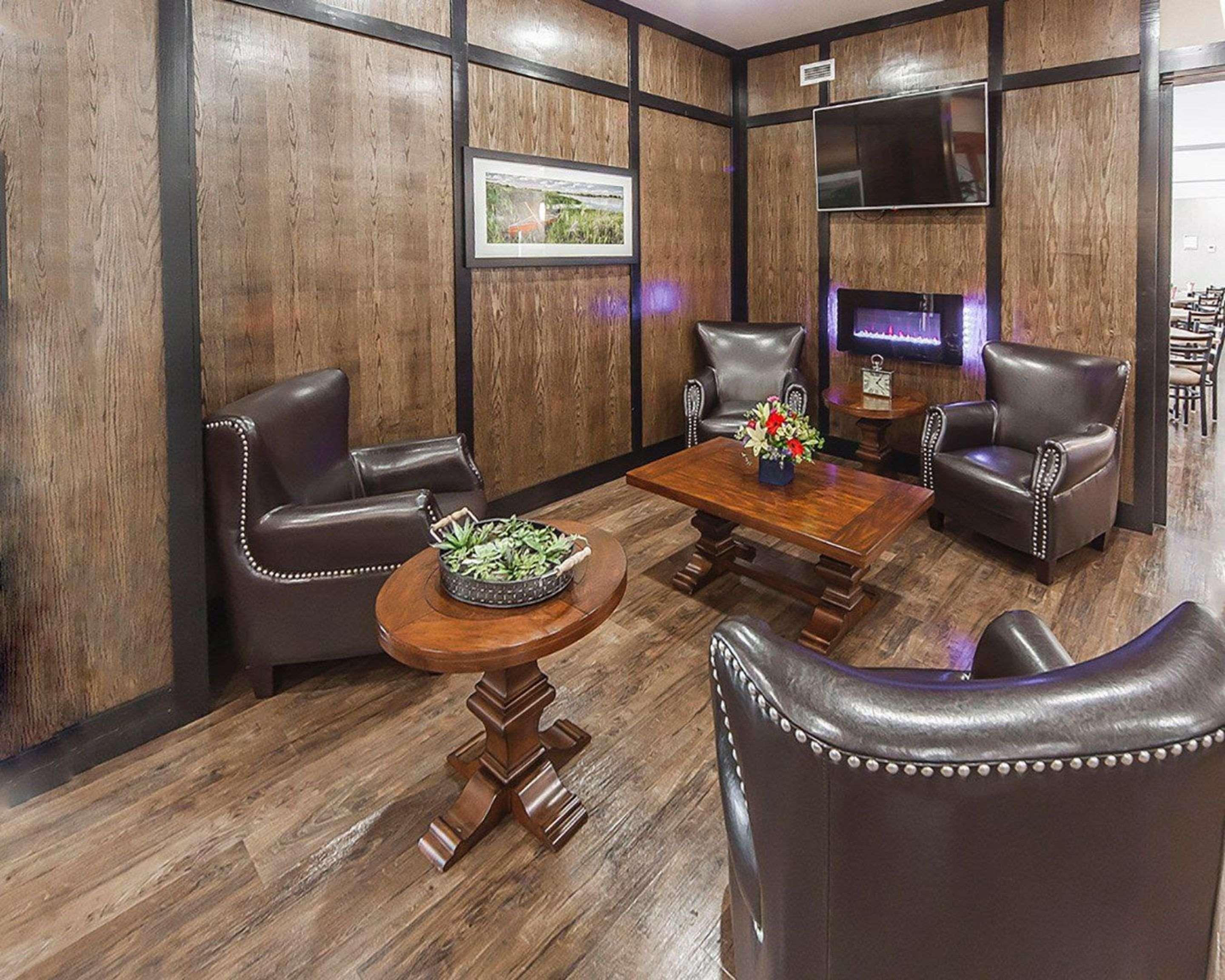 Comfort Inn & Suites Bonnyville Экстерьер фото