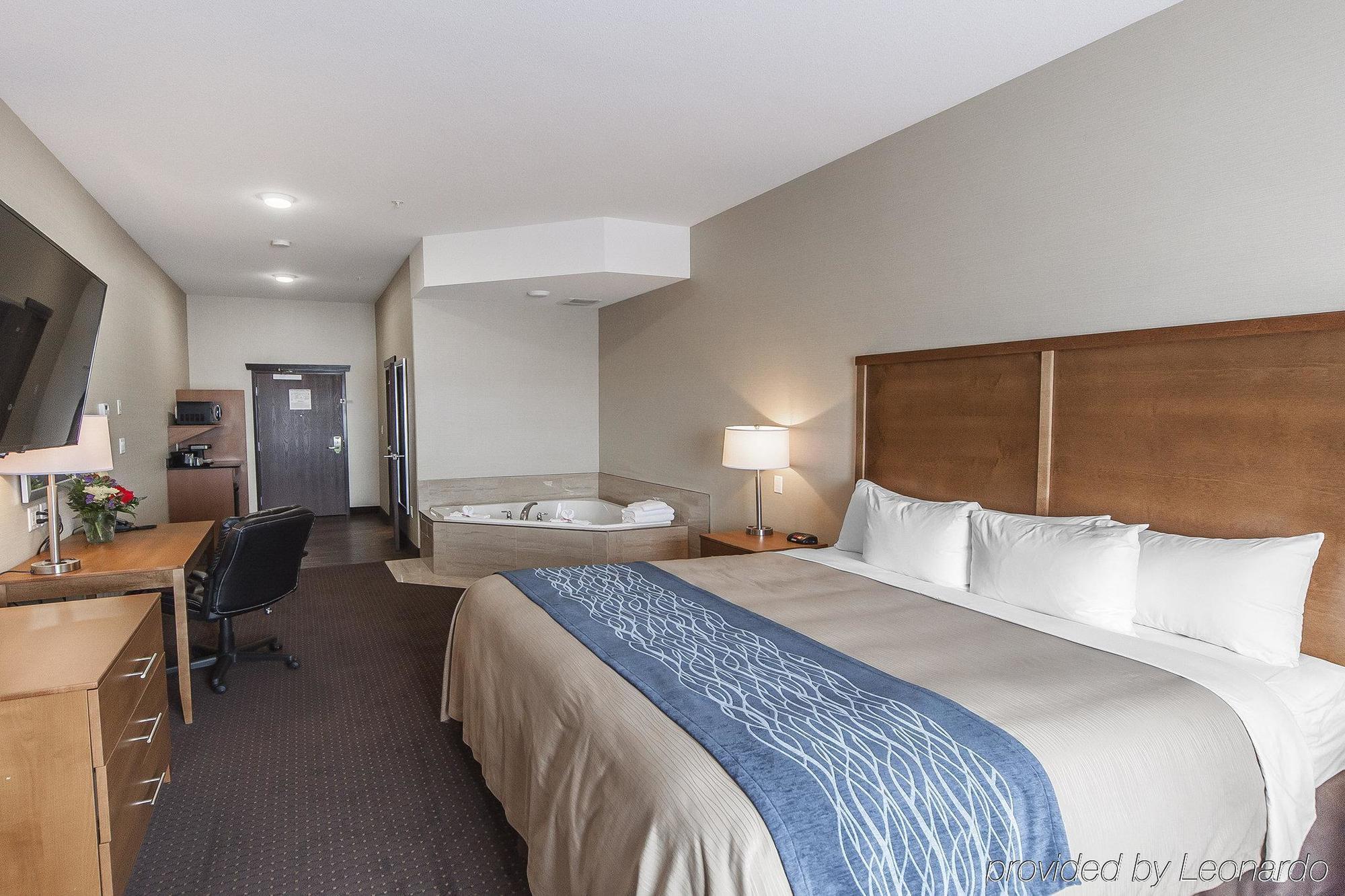 Comfort Inn & Suites Bonnyville Экстерьер фото