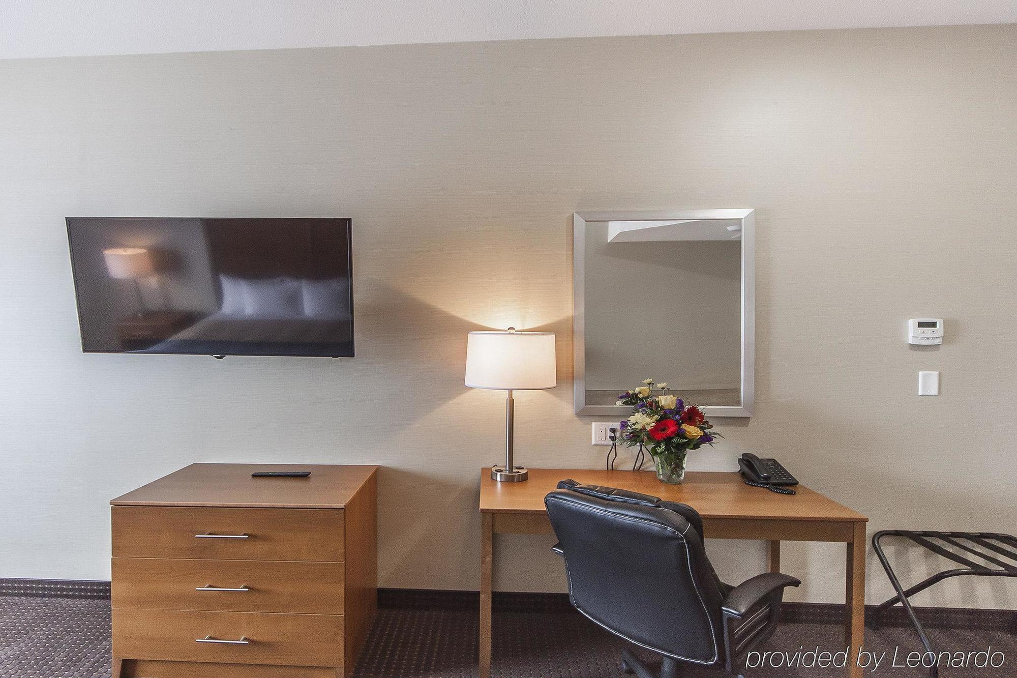 Comfort Inn & Suites Bonnyville Экстерьер фото