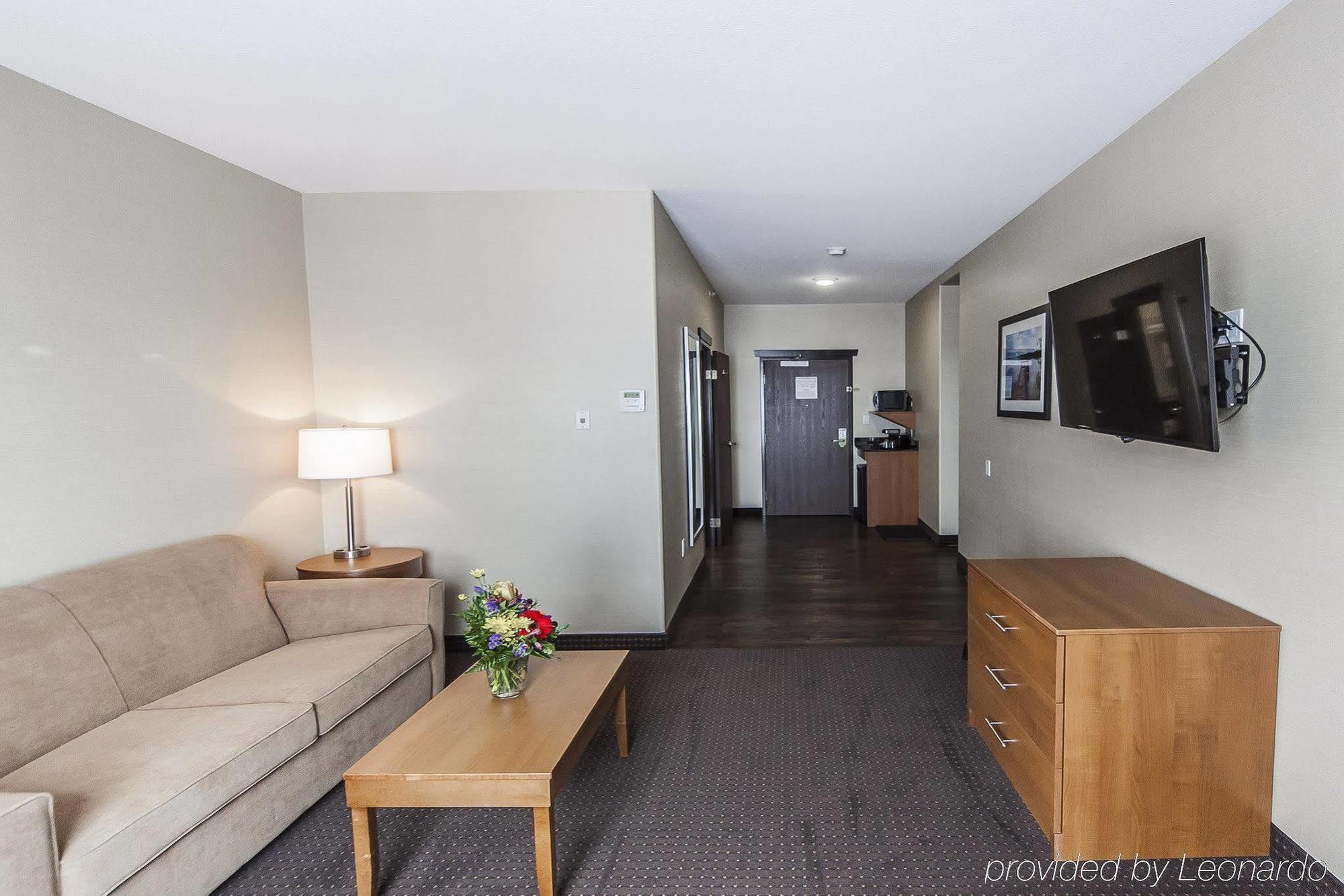 Comfort Inn & Suites Bonnyville Экстерьер фото